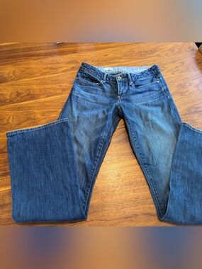 Gap 1969 Sexy Boot Jeans in Vintage Wash, Low Rise Flared, Size 28 / 6R in GUC